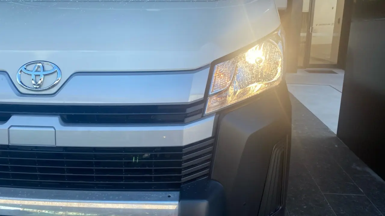 2021 Toyota Hiace Gallery Image 3