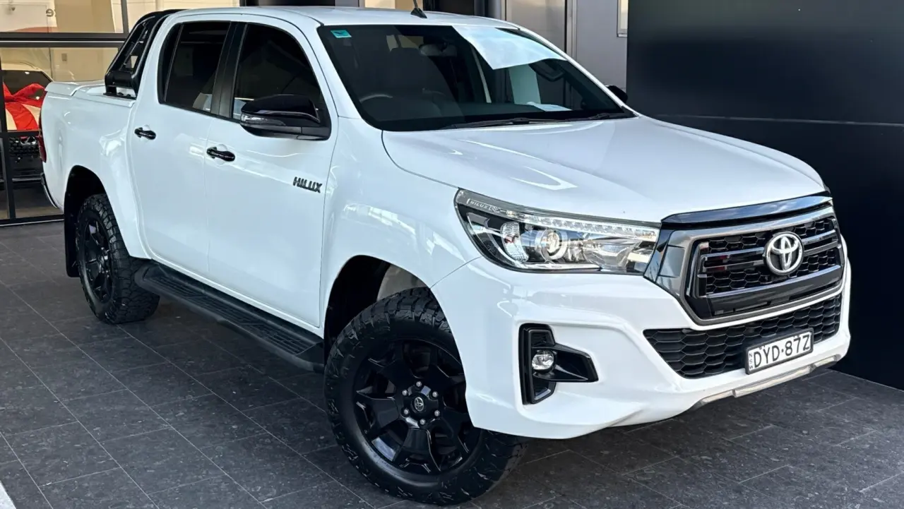 2018 Toyota Hilux Gallery Image 1