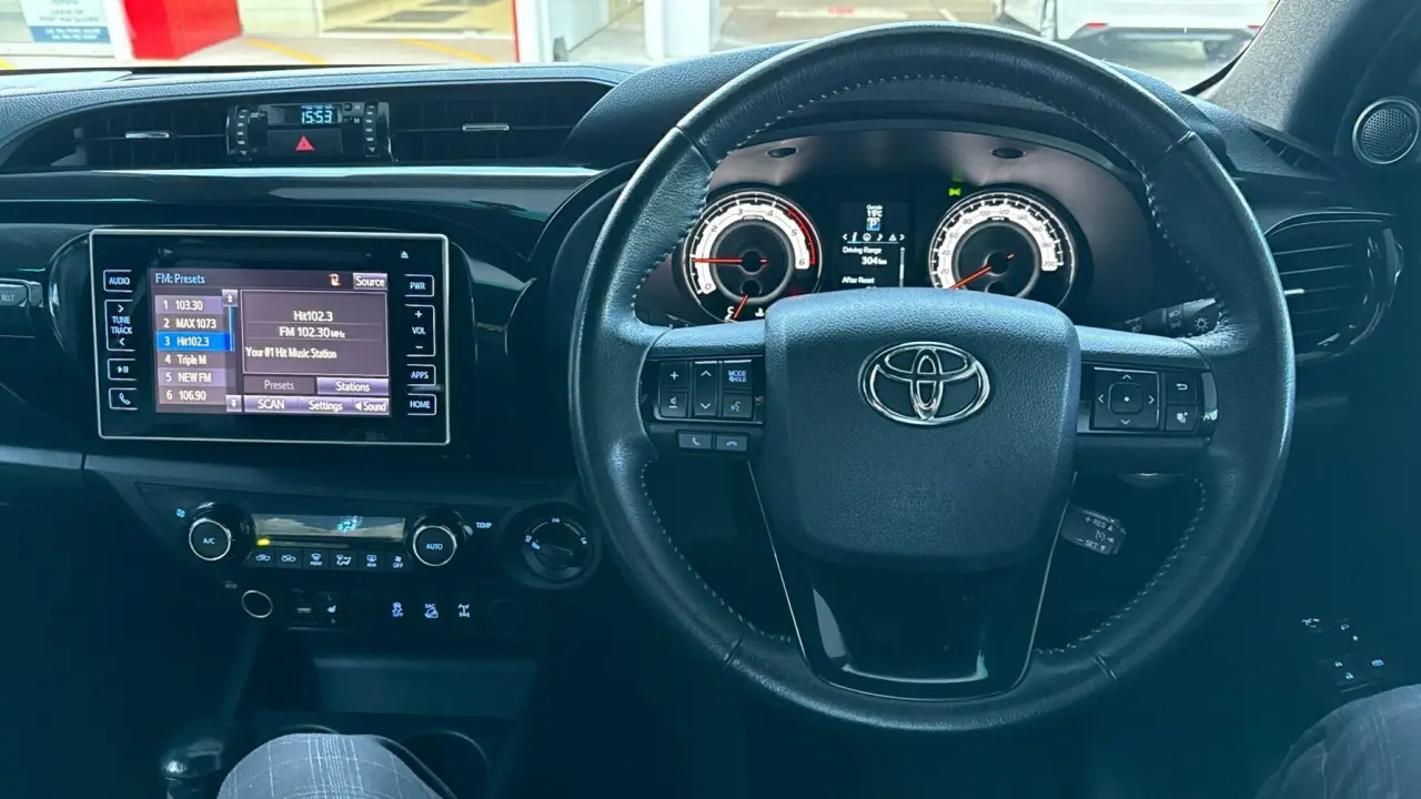2018 Toyota Hilux Gallery Image 11