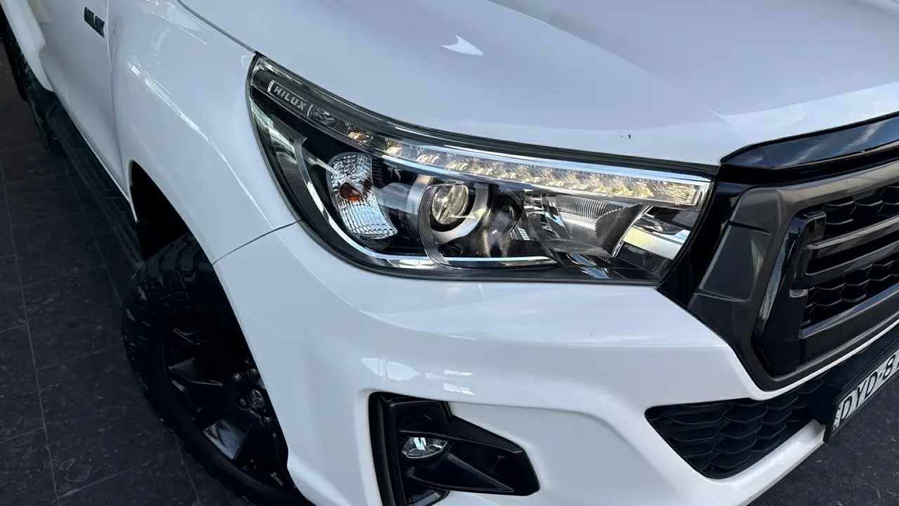 2018 Toyota Hilux Gallery Image 3