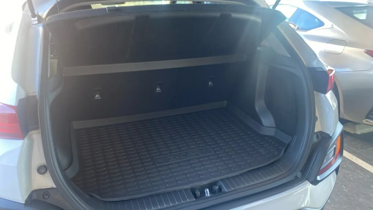 2019 HYUNDAI KONA Gallery Image 22