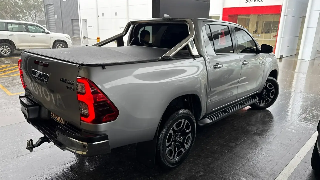 2021 Toyota Hilux Gallery Image 2