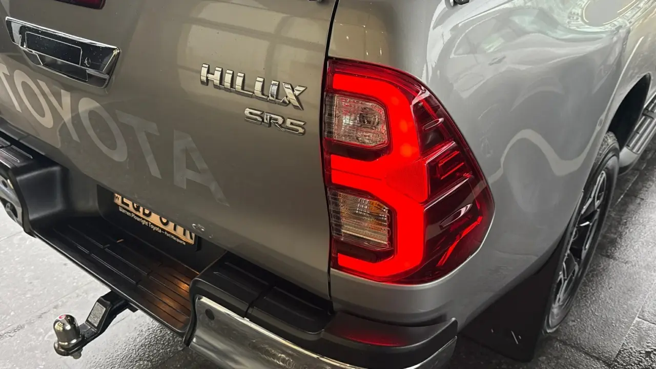 2021 Toyota Hilux Gallery Image 4