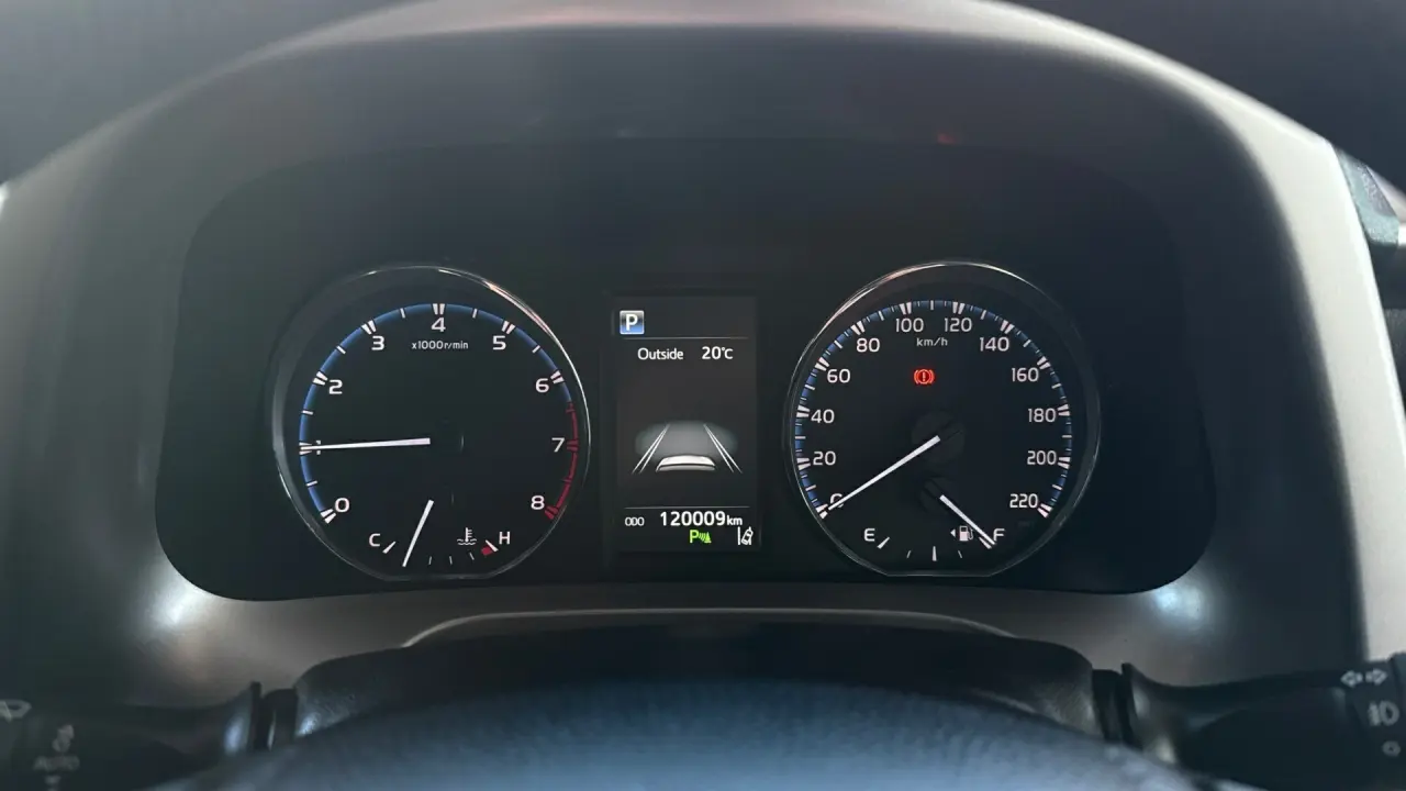 2017 Toyota RAV4 Gallery Image 13