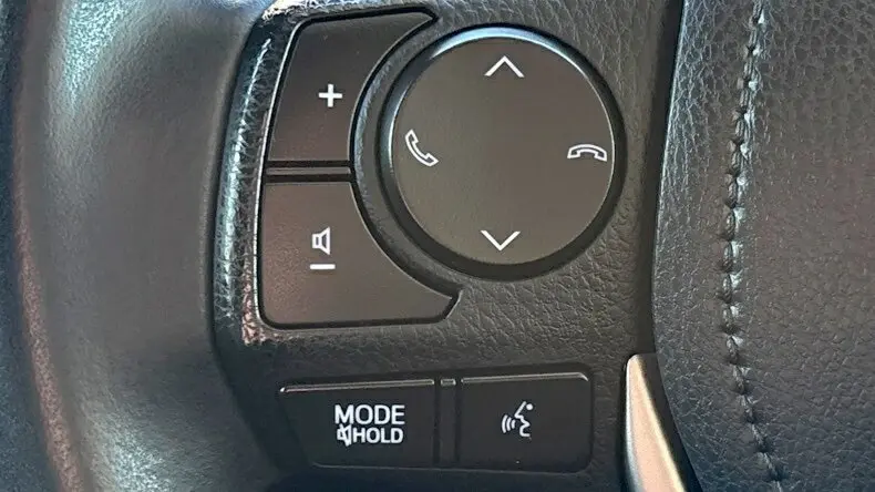 2018 Toyota RAV4 Gallery Image 12