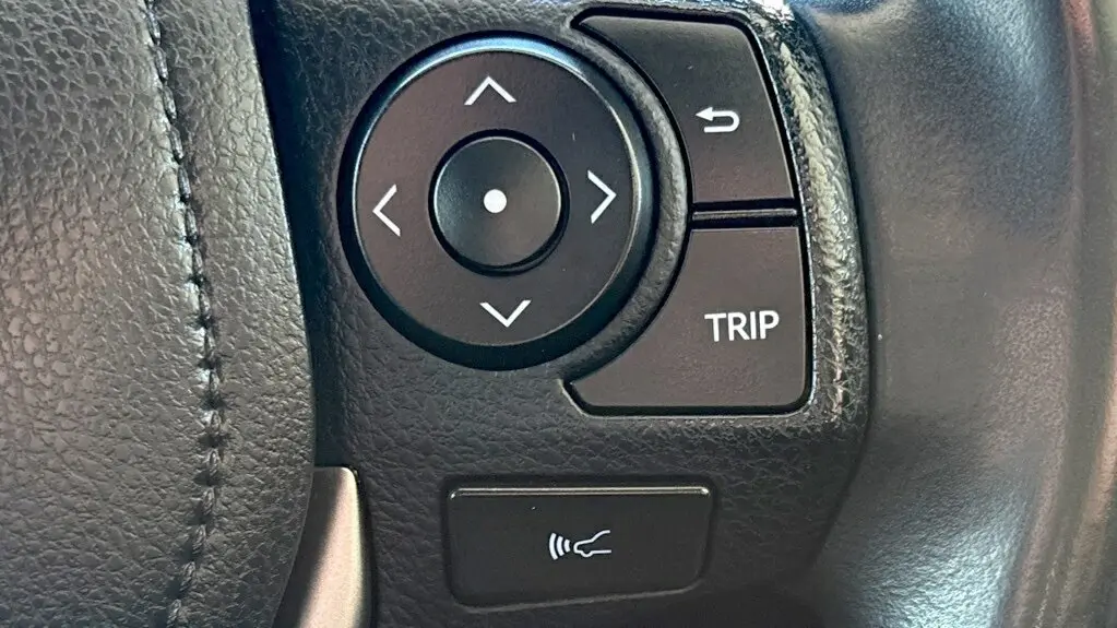 2018 Toyota RAV4 Gallery Image 13