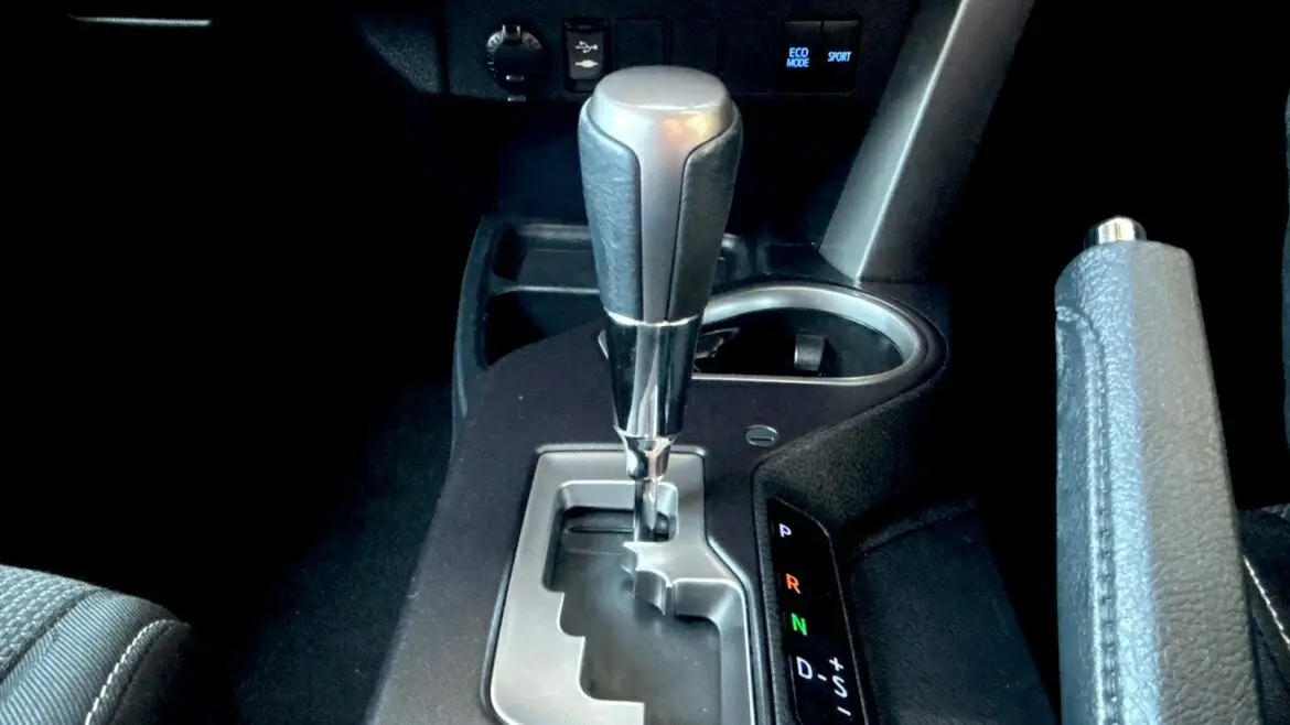 2018 Toyota RAV4 Gallery Image 14