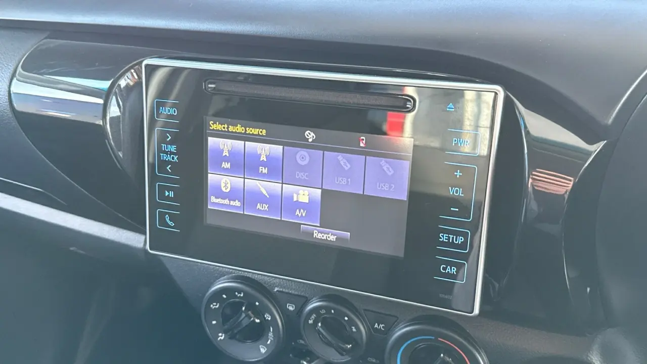 2018 Toyota Hilux Gallery Image 10