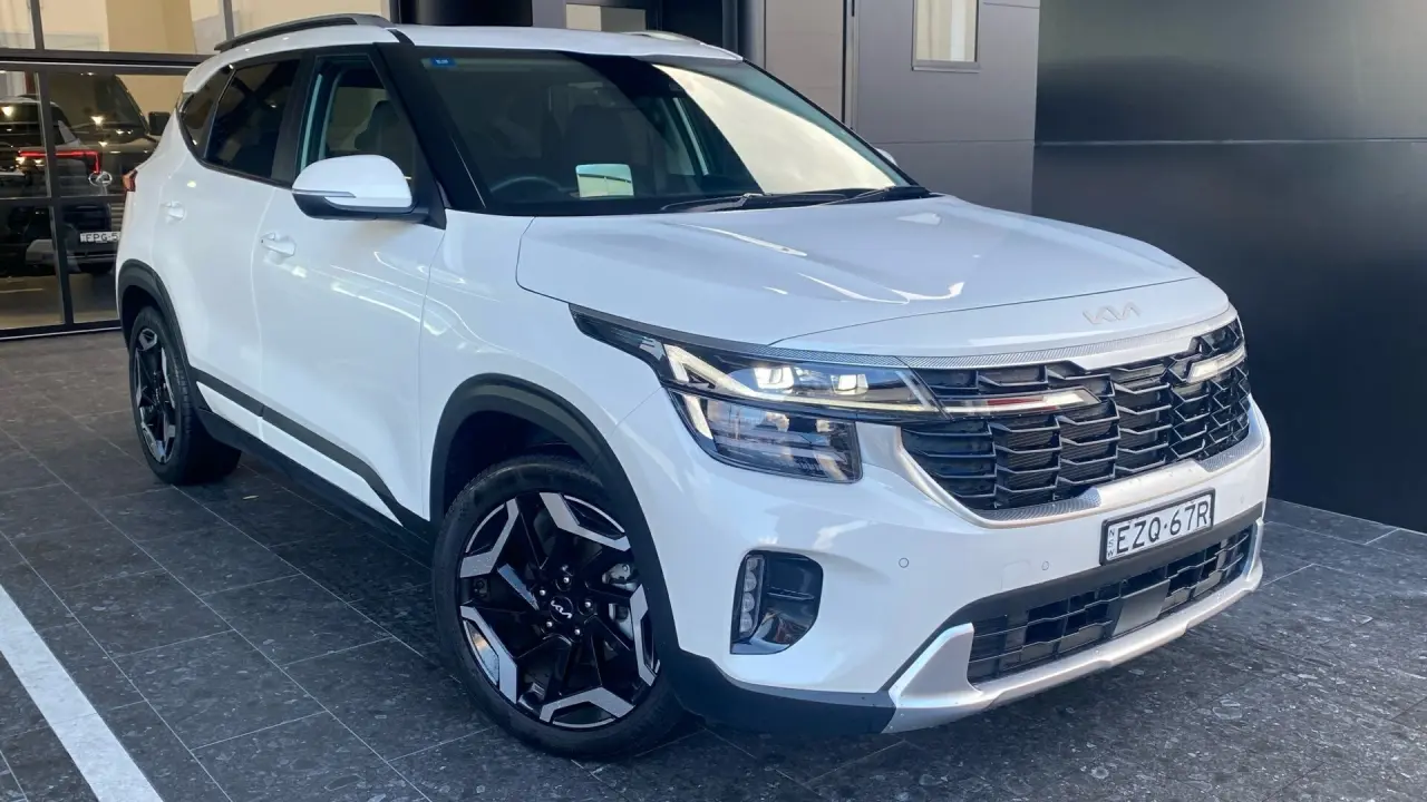 2023 KIA SELTOS Gallery Image 1