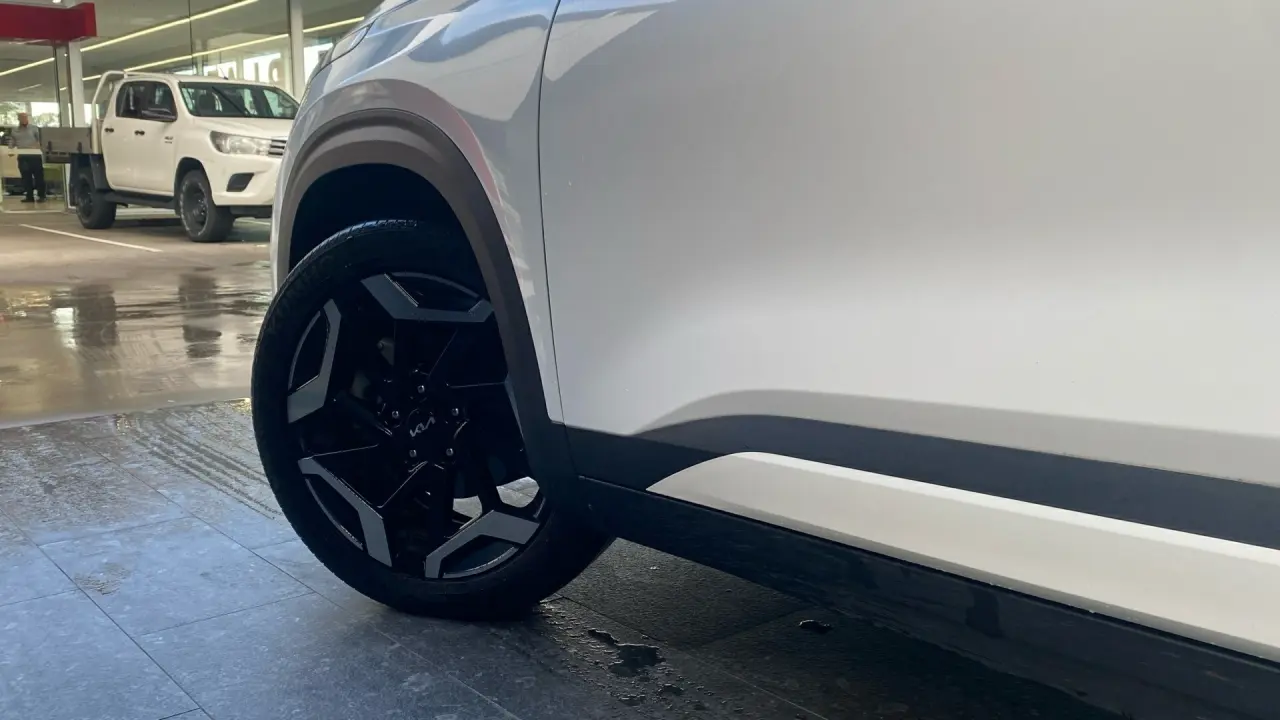 2023 KIA SELTOS Gallery Image 6