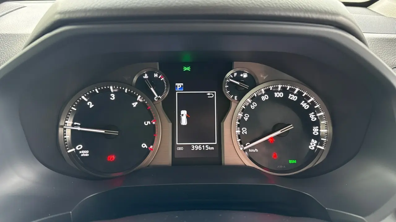 2018 Toyota Prado Gallery Image 12