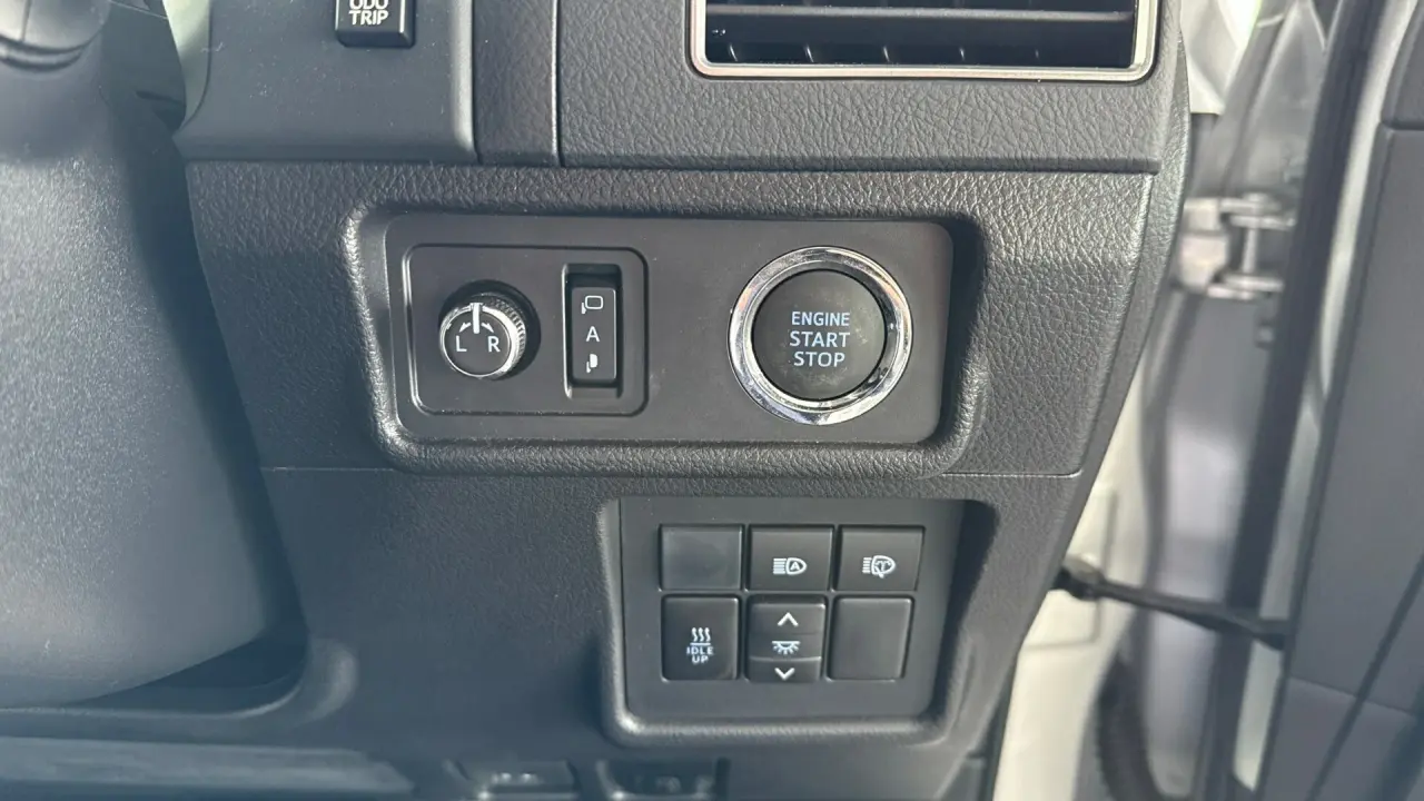 2018 Toyota Prado Gallery Image 18