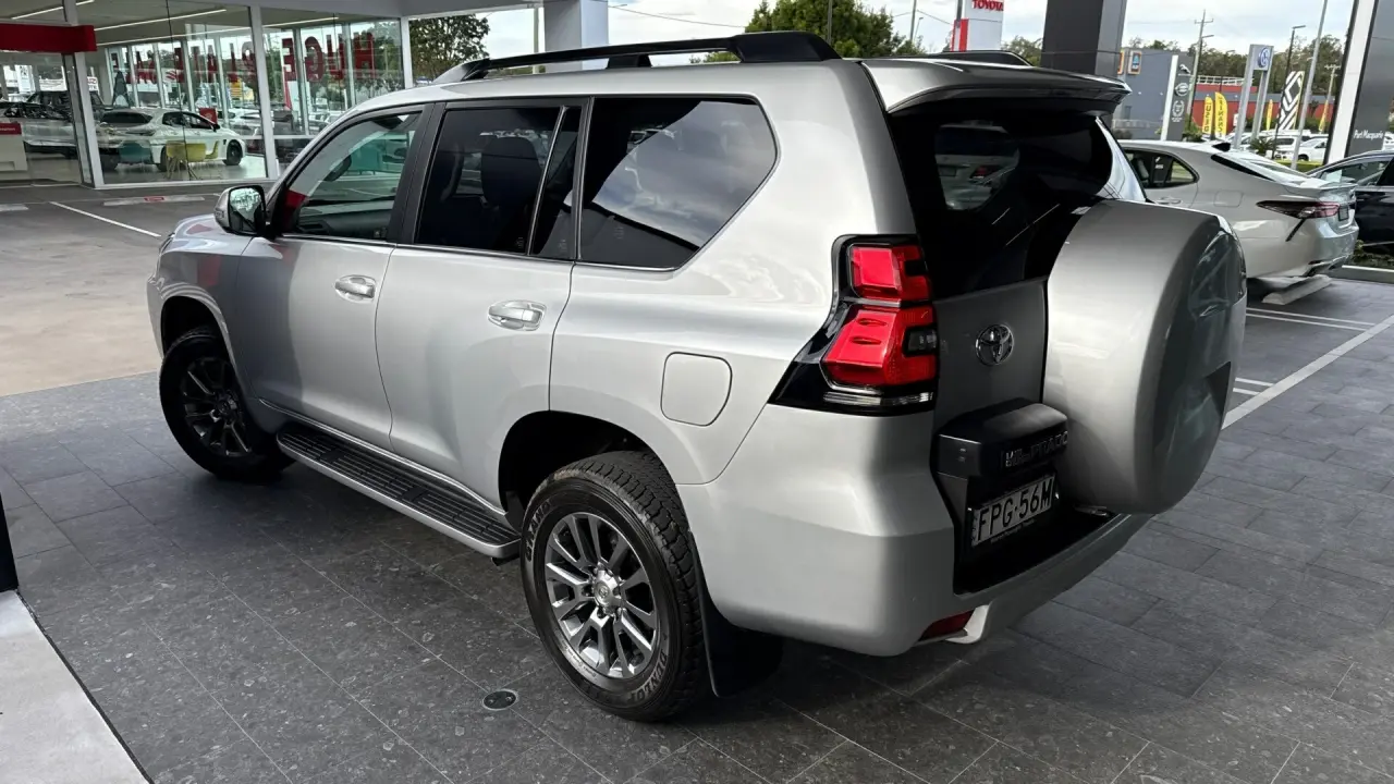 2018 Toyota Prado Gallery Image 4
