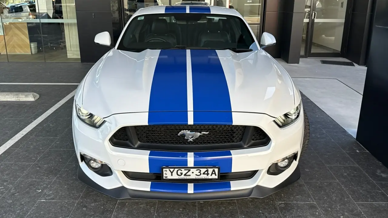 2017 FORD MUSTANG Gallery Image 2