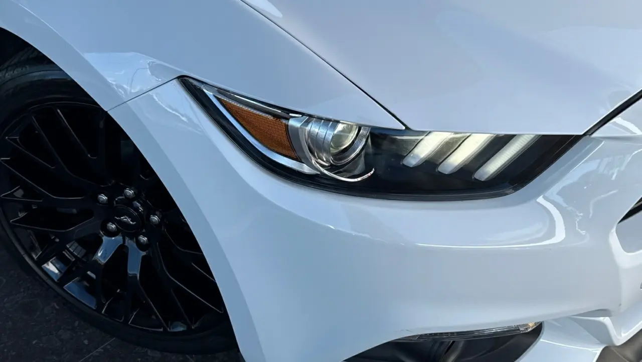 2017 FORD MUSTANG Gallery Image 3