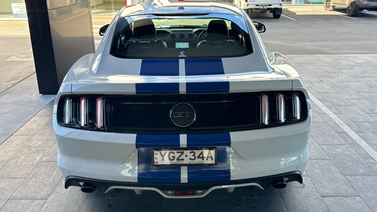 2017 FORD MUSTANG Gallery Image 5