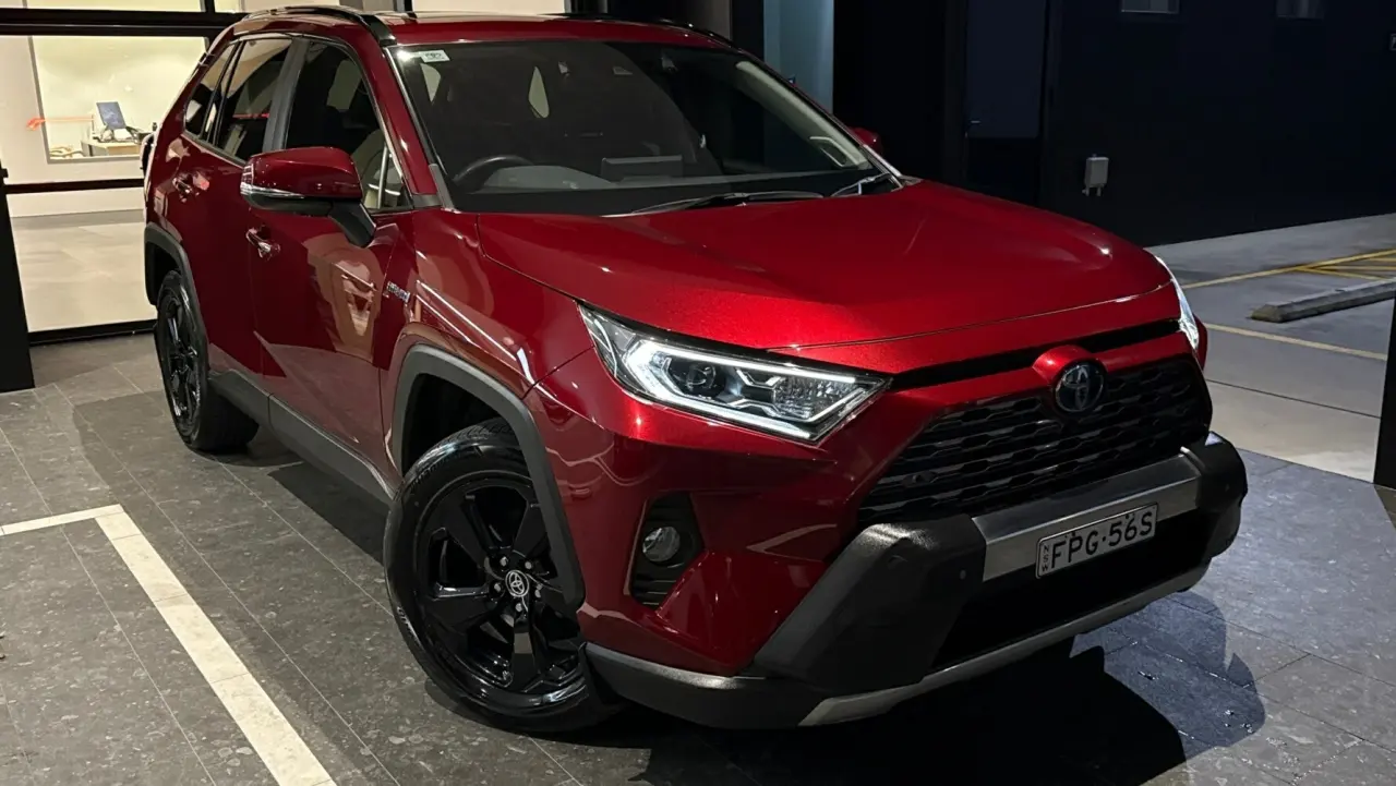 2020 Toyota Rav4 Hybrid Gallery Image 1