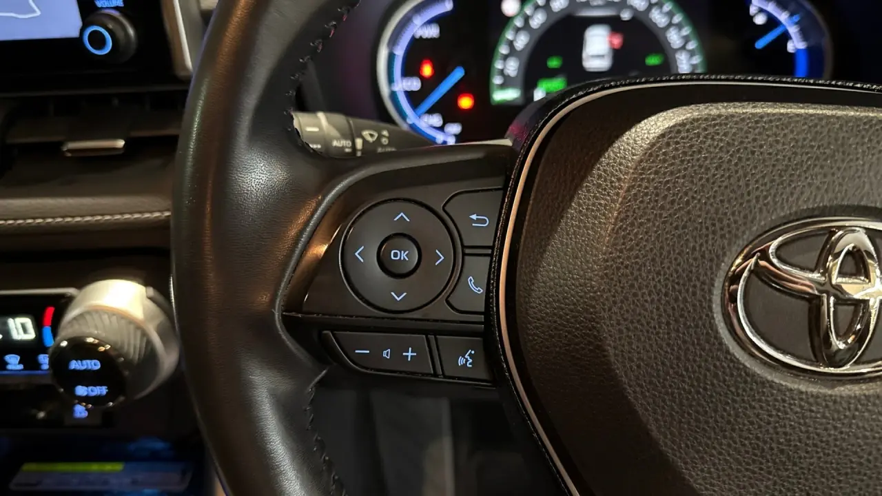 2020 Toyota Rav4 Hybrid Gallery Image 11