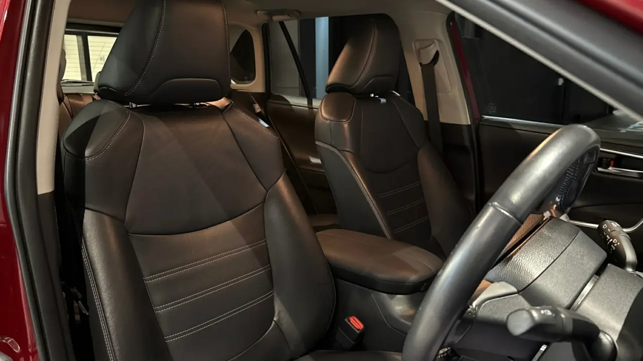 2020 Toyota Rav4 Hybrid Gallery Image 8