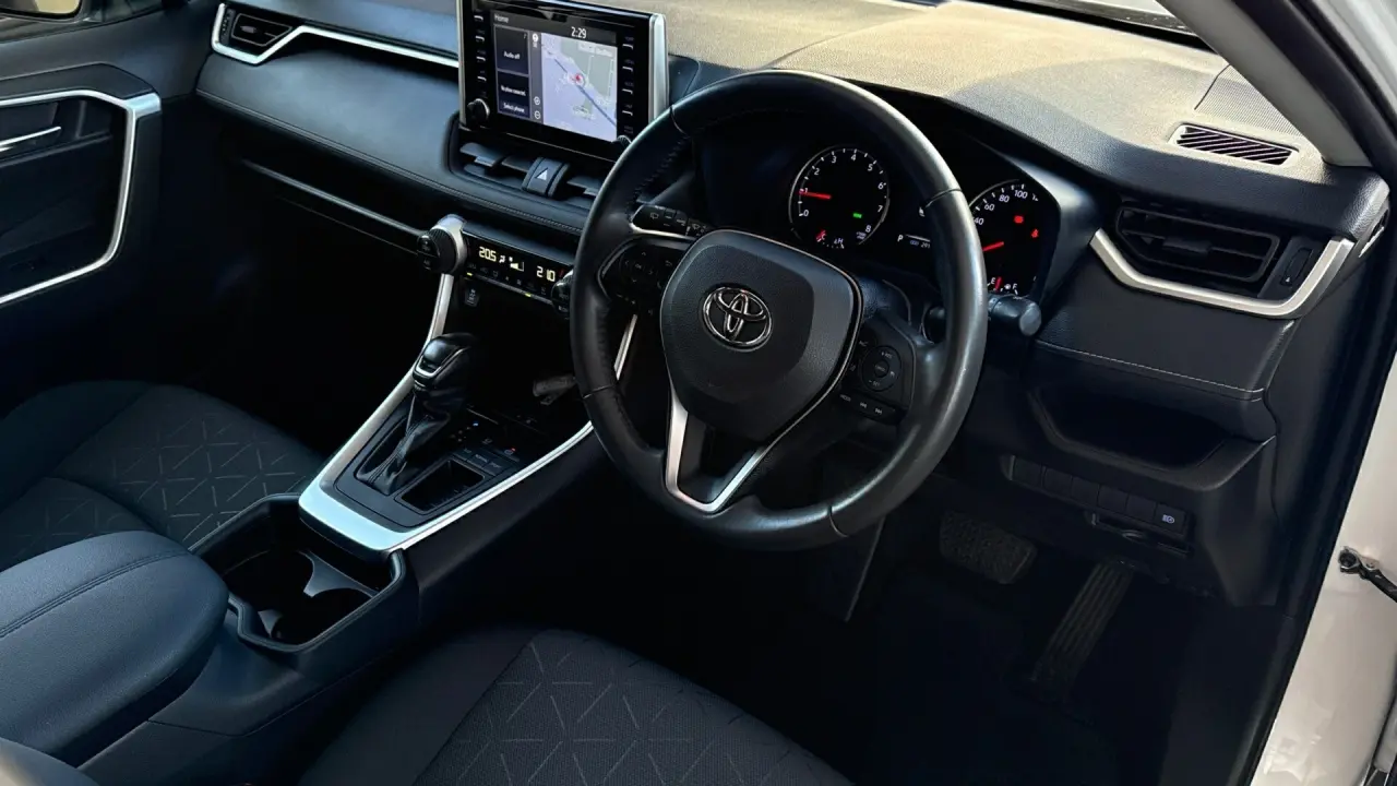 2020 Toyota RAV4 Gallery Image 10