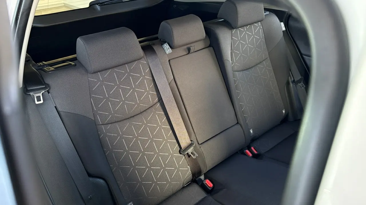 2020 Toyota RAV4 Gallery Image 8