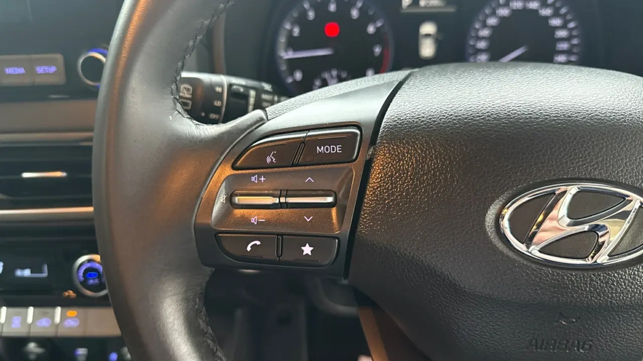 2022 HYUNDAI KONA Gallery Image 12