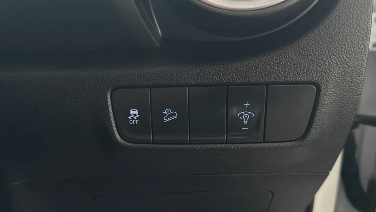 2022 HYUNDAI KONA Gallery Image 19