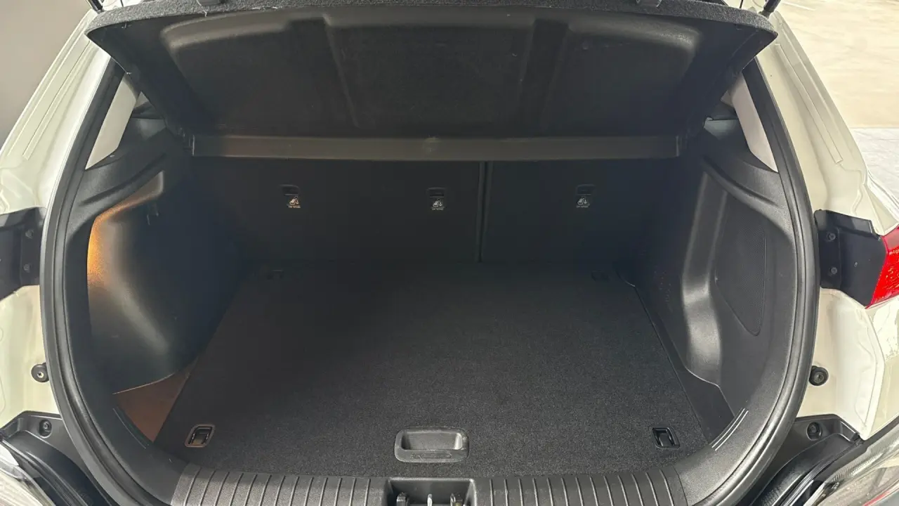 2022 HYUNDAI KONA Gallery Image 7