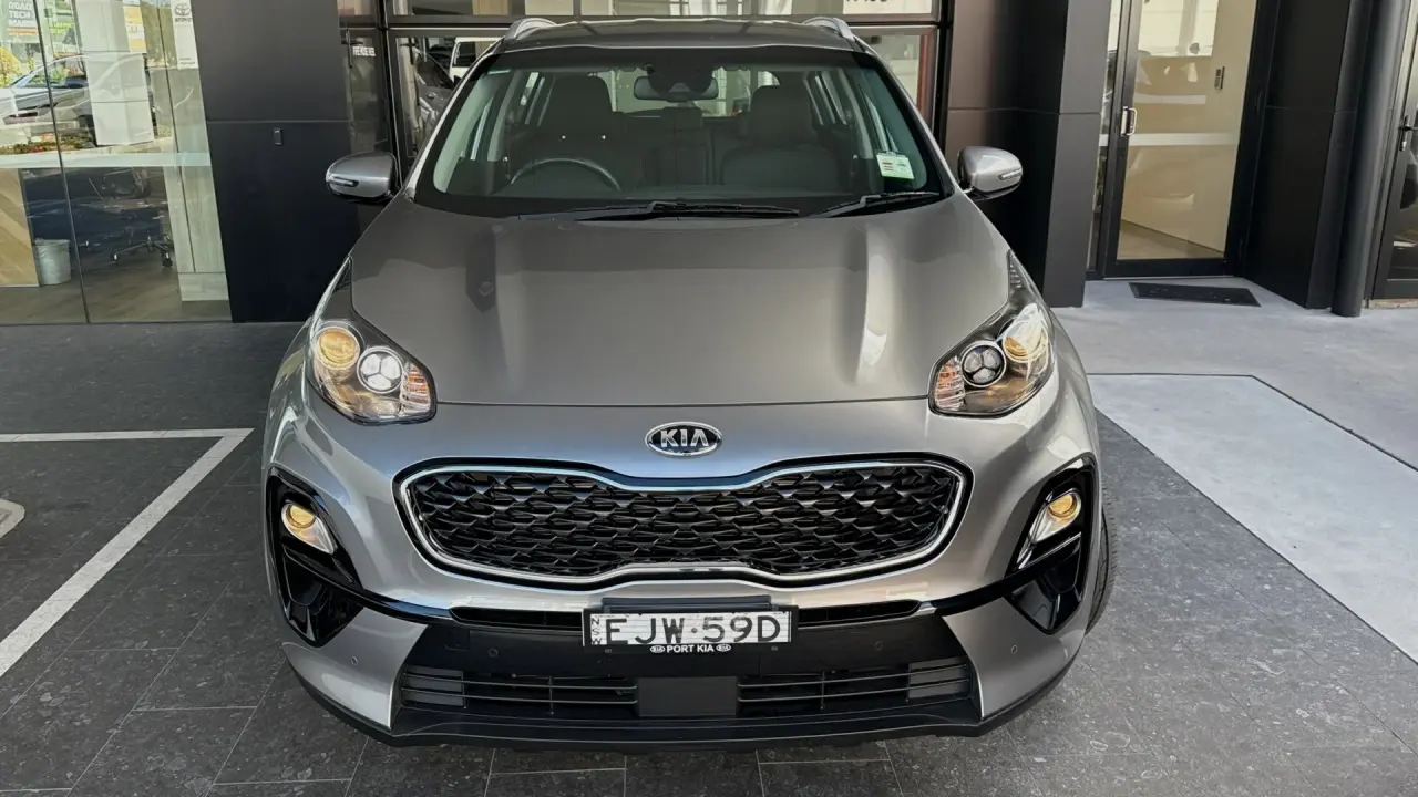 2020 KIA SPORTAGE Gallery Image 2
