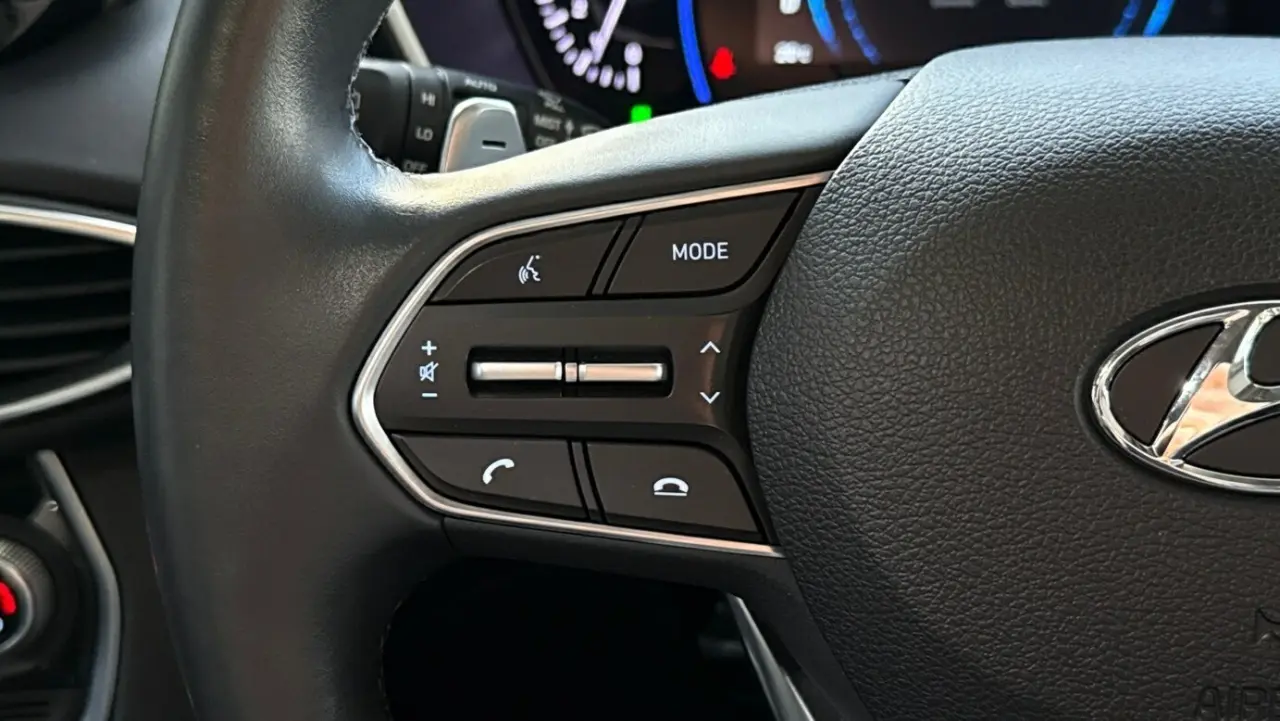 2018 HYUNDAI SANTA FE Gallery Image 12