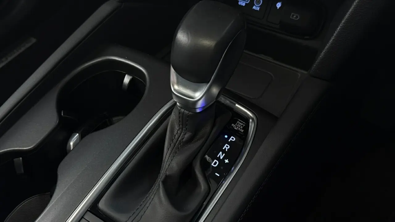 2018 HYUNDAI SANTA FE Gallery Image 17