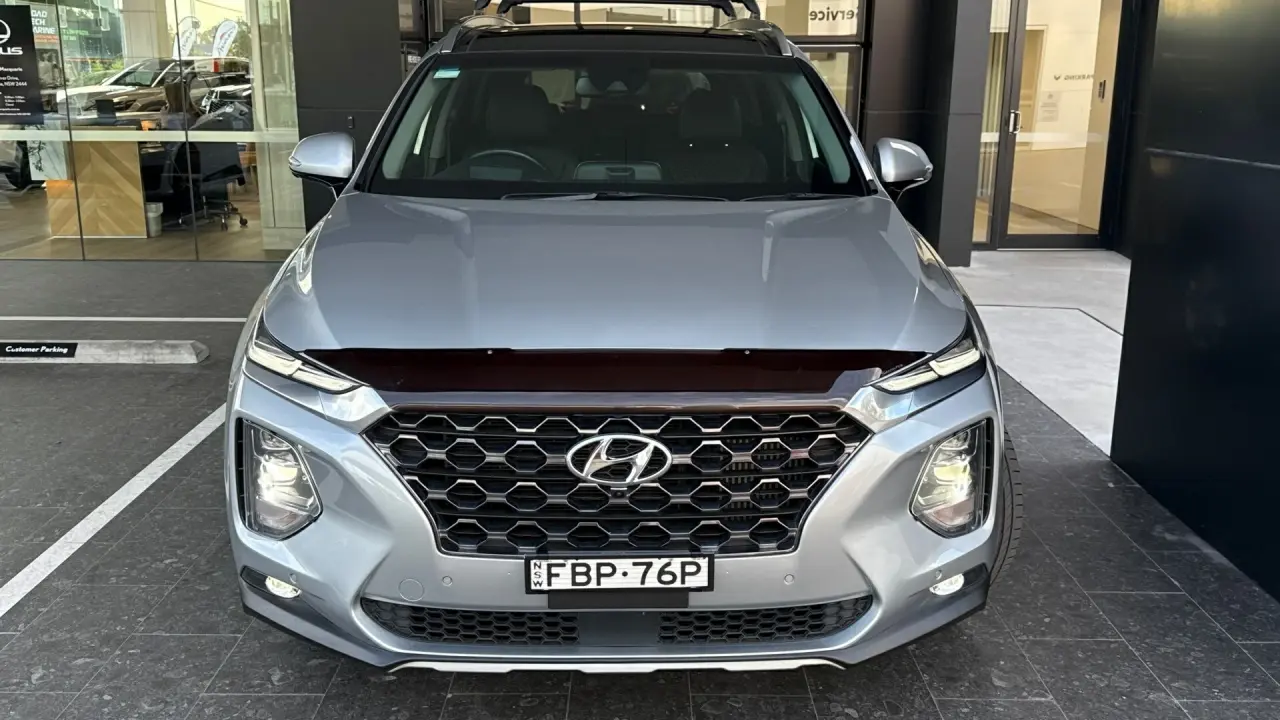 2018 HYUNDAI SANTA FE Gallery Image 2