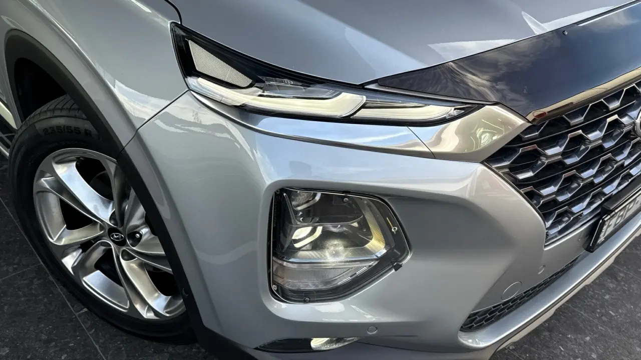 2018 HYUNDAI SANTA FE Gallery Image 3