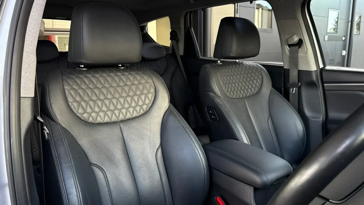 2018 HYUNDAI SANTA FE Gallery Image 9