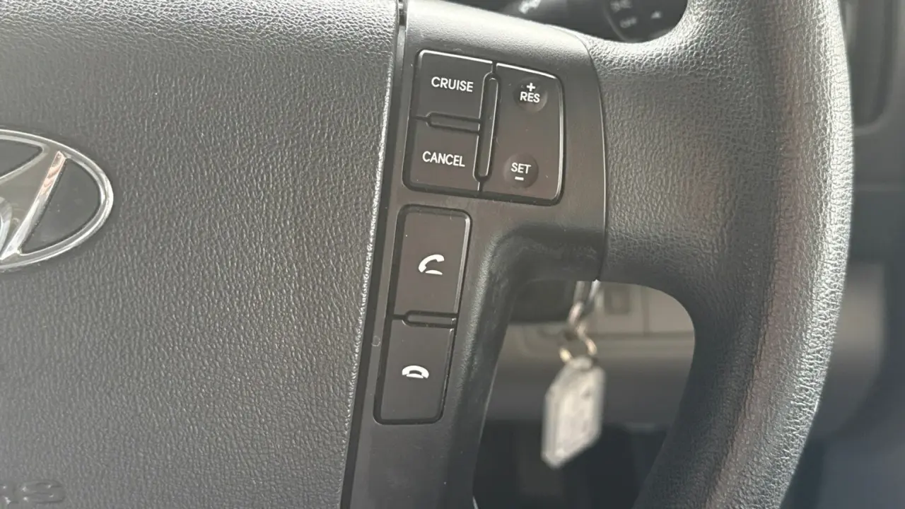 2020 HYUNDAI iLOAD Gallery Image 14