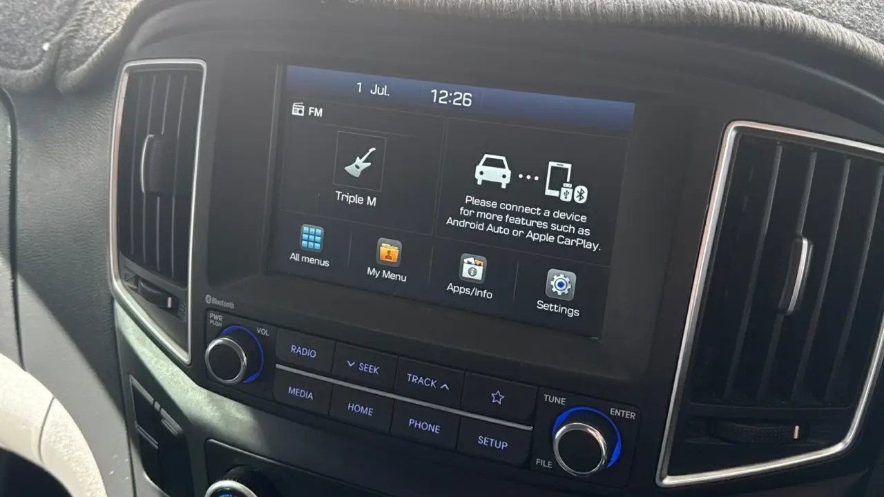 2020 HYUNDAI iLOAD Gallery Image 16