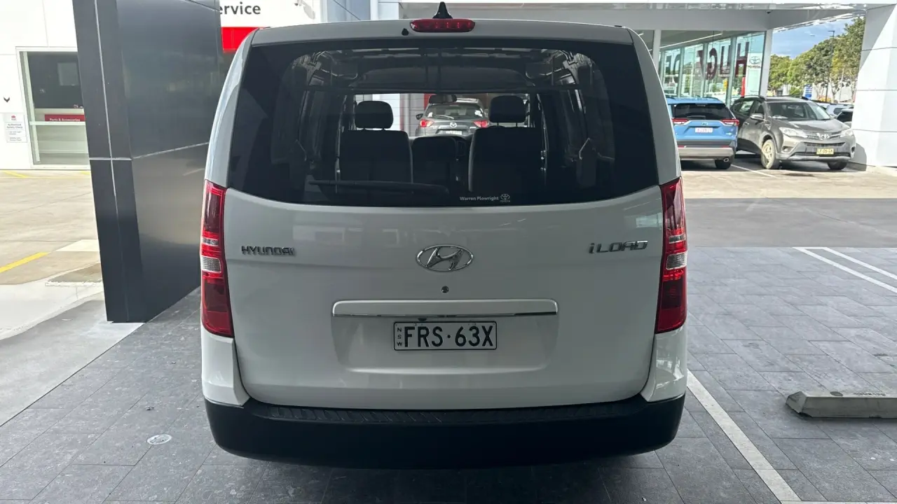 2020 HYUNDAI iLOAD Gallery Image 5