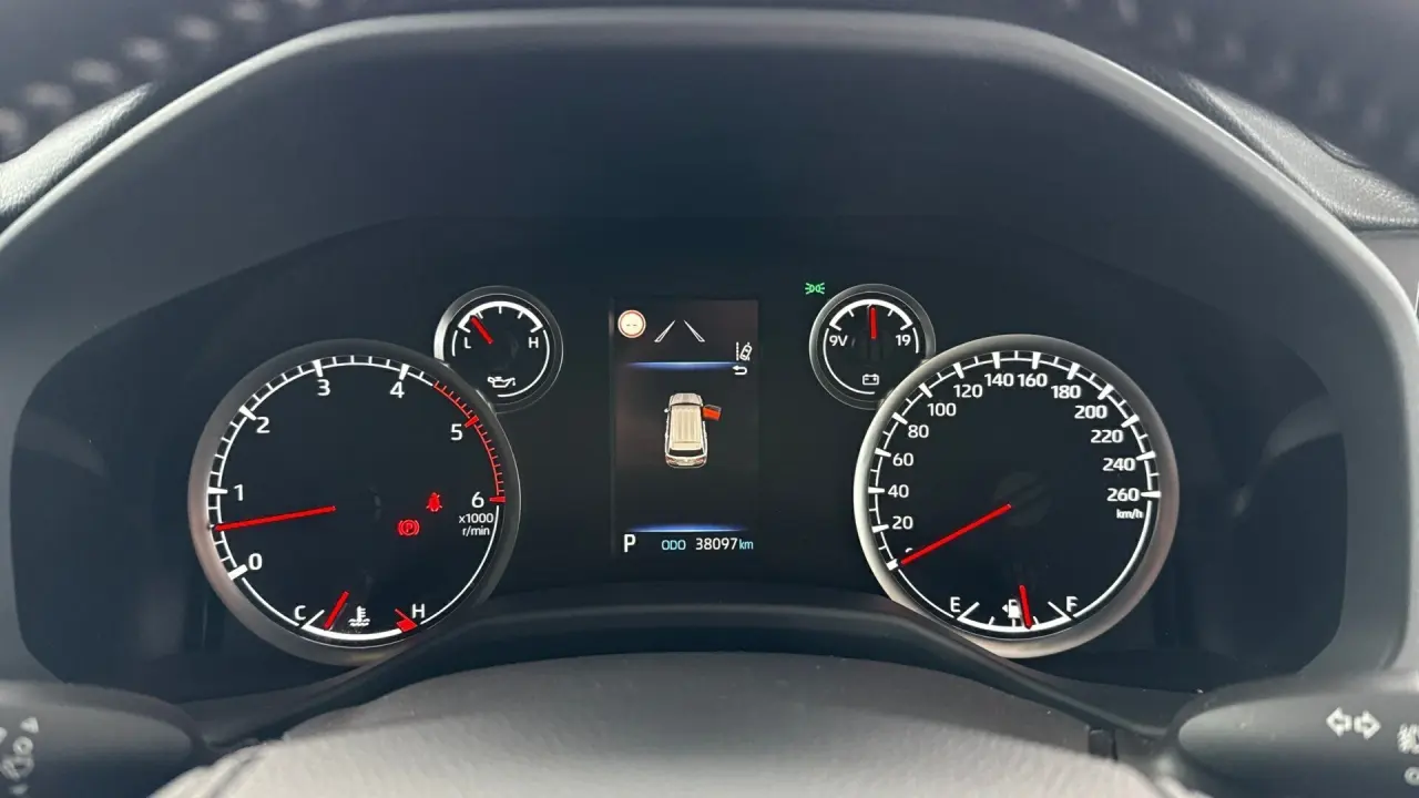 2022 Toyota Landcruiser Gallery Image 11