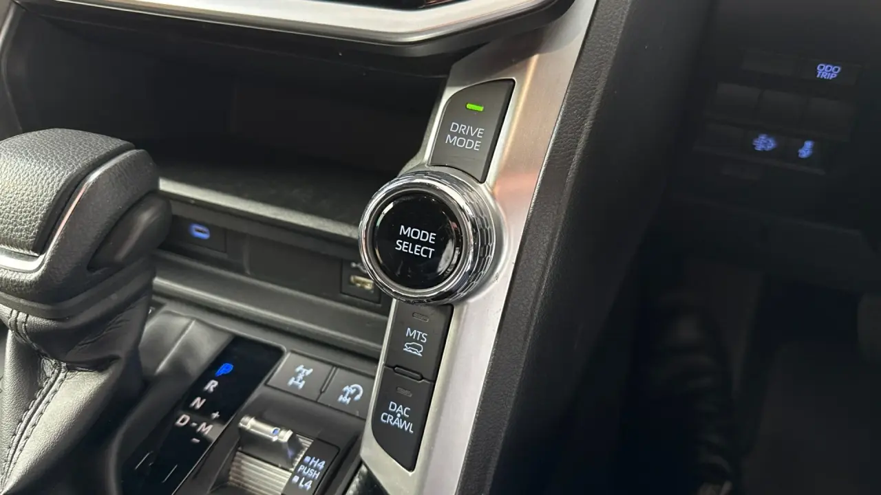 2022 Toyota Landcruiser Gallery Image 17