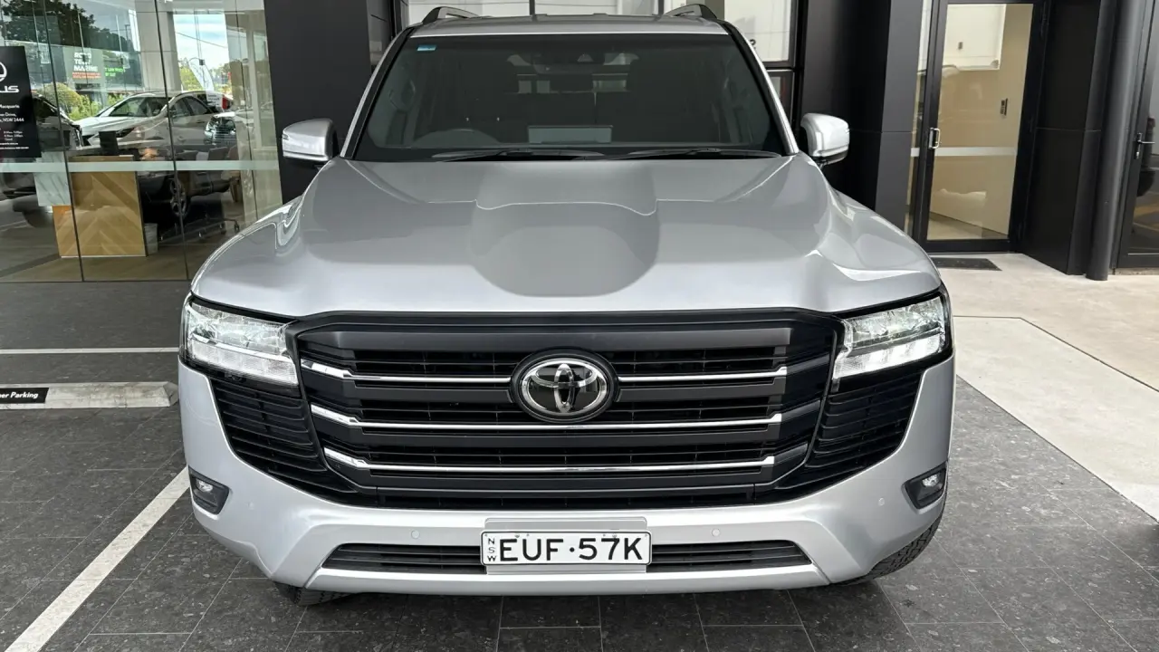 2022 Toyota Landcruiser Gallery Image 2