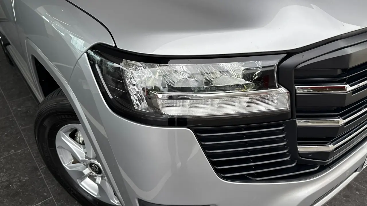 2022 Toyota Landcruiser Gallery Image 3