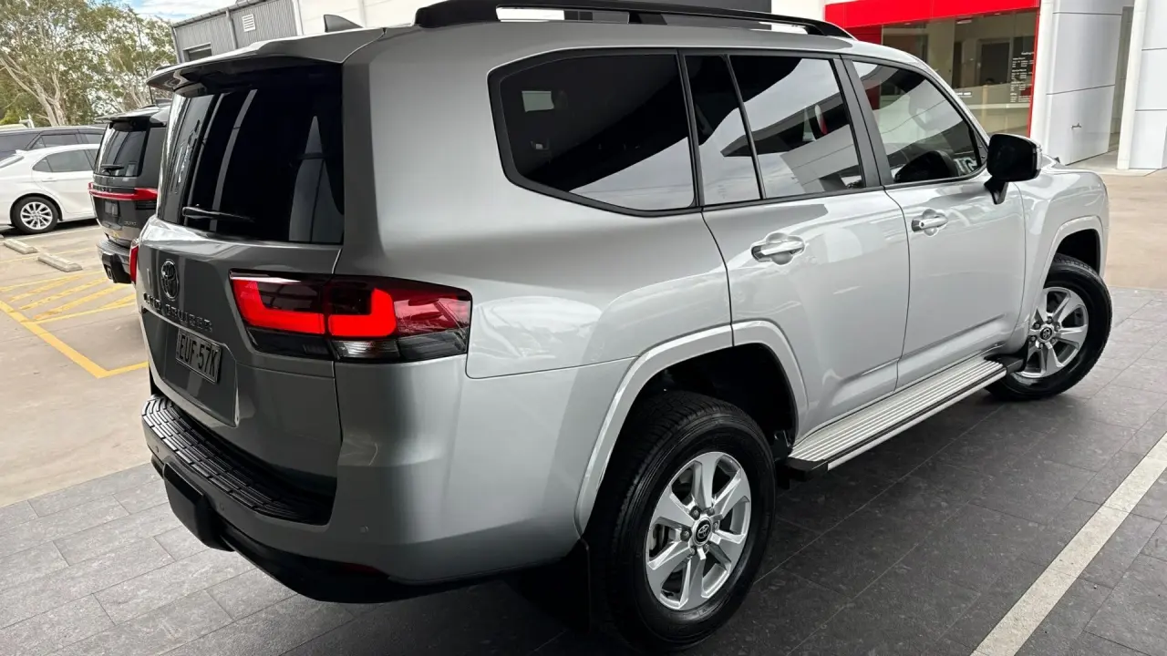 2022 Toyota Landcruiser Gallery Image 4