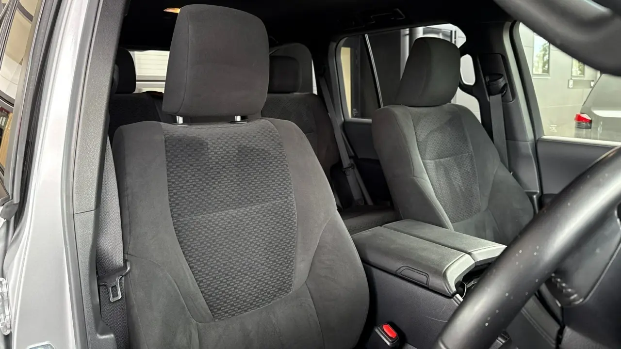 2022 Toyota Landcruiser Gallery Image 8