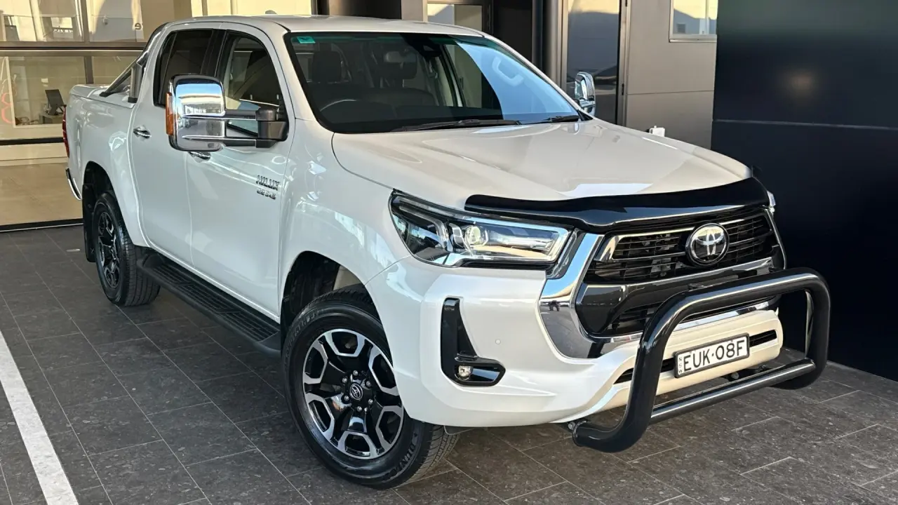 2022 Toyota Hilux Gallery Image 1