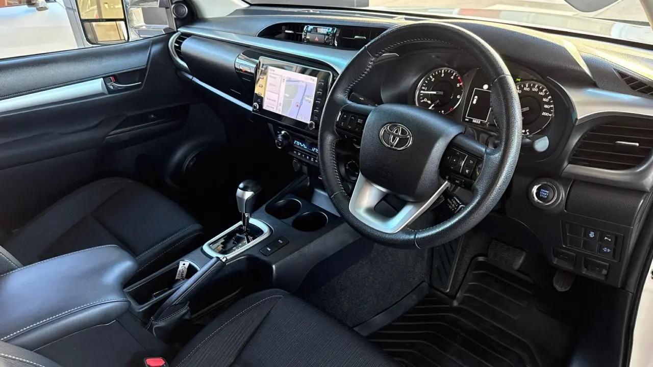 2022 Toyota Hilux Gallery Image 10
