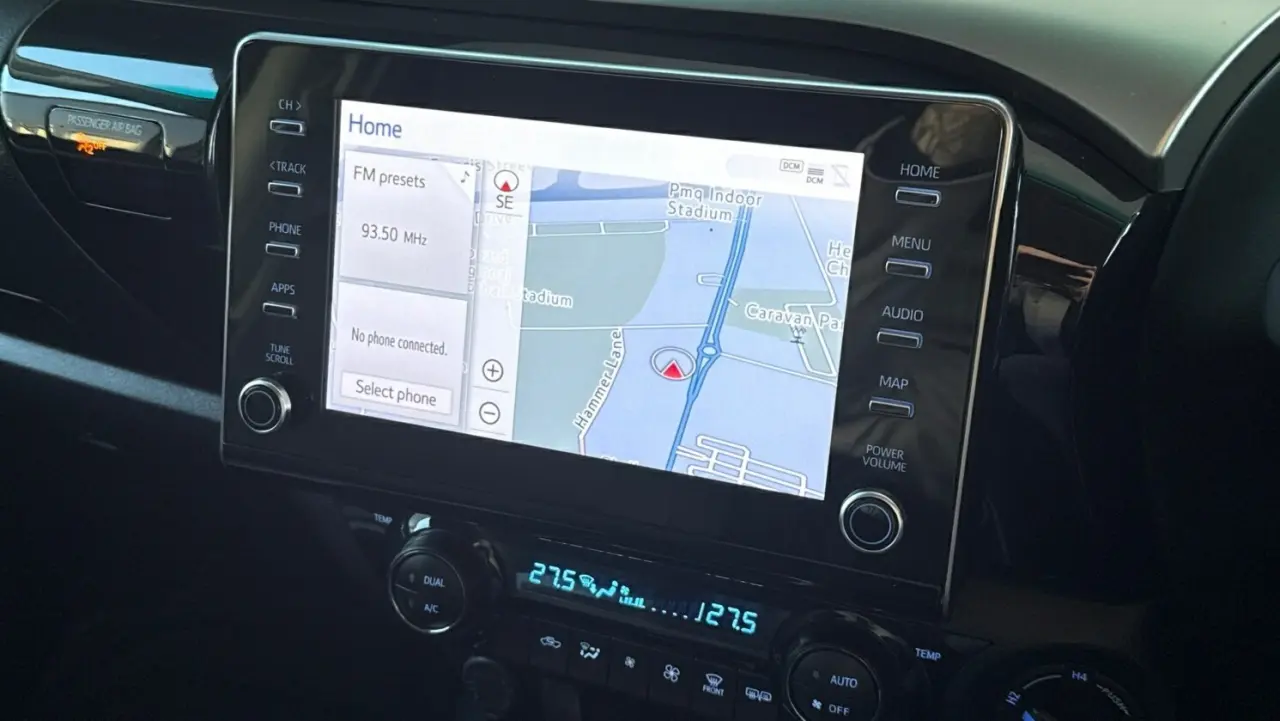2022 Toyota Hilux Gallery Image 16