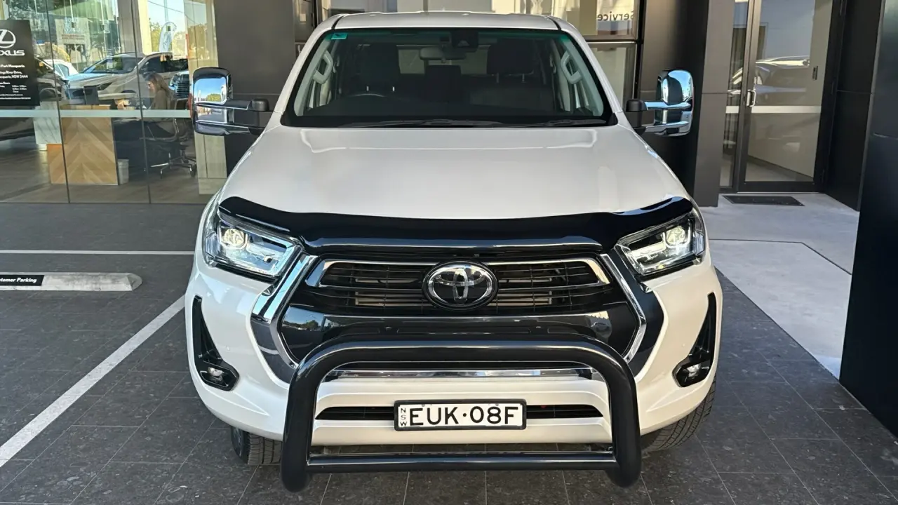 2022 Toyota Hilux Gallery Image 2