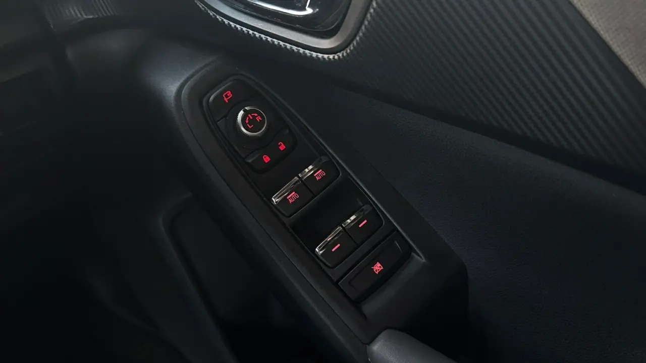 2023 SUBARU CROSSTREK Gallery Image 15