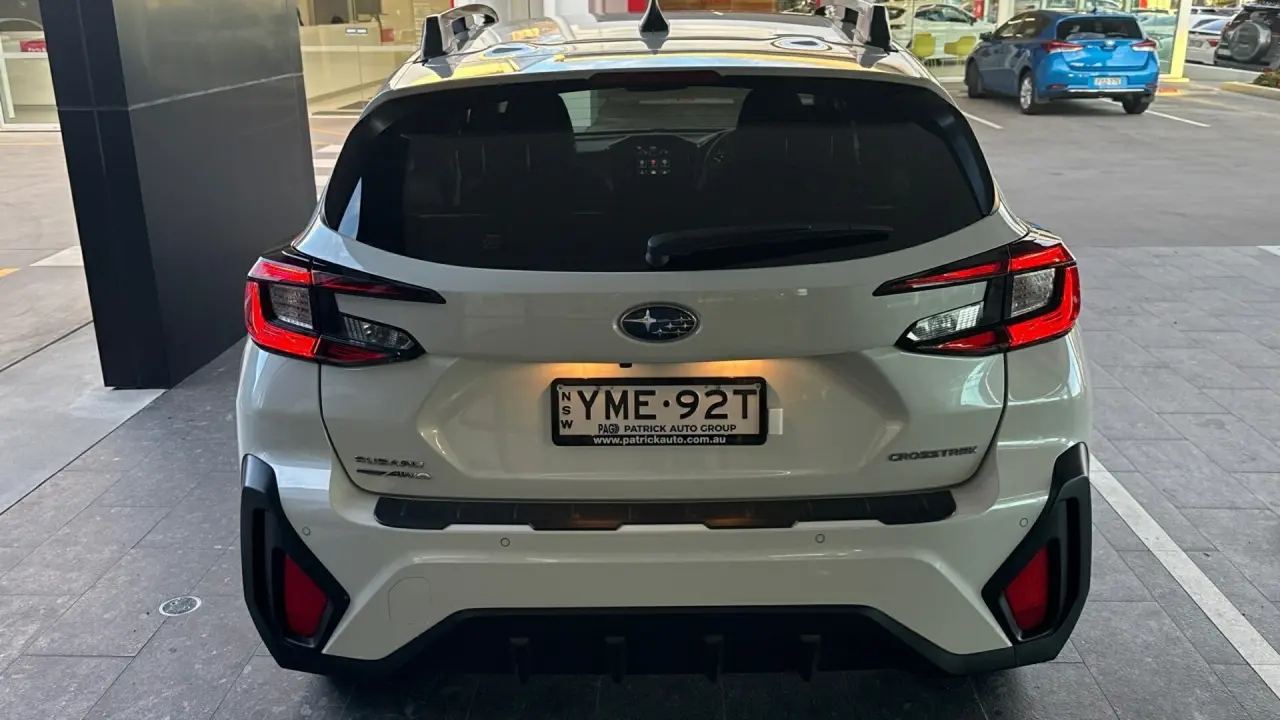 2023 SUBARU CROSSTREK Gallery Image 5