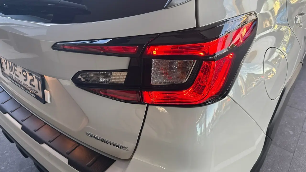 2023 SUBARU CROSSTREK Gallery Image 6